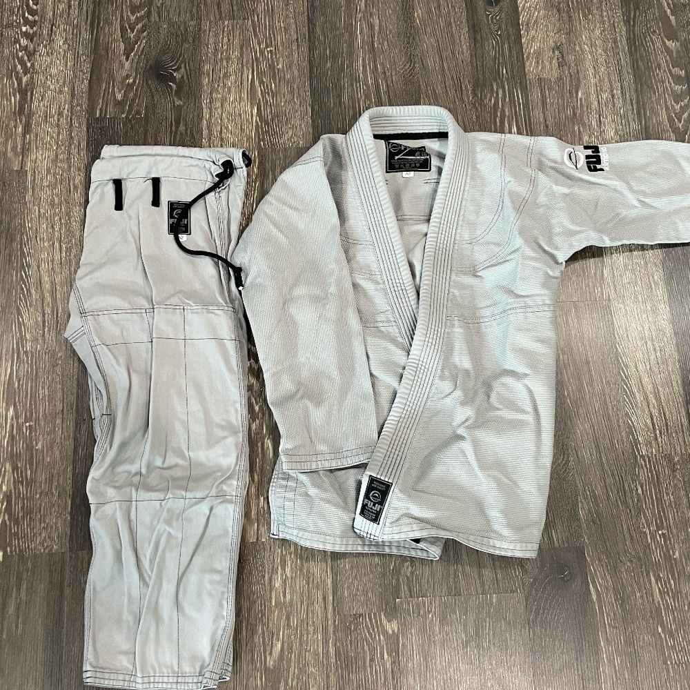 Fuji Lightweight Jiu Jitsu Gi kimono size A2